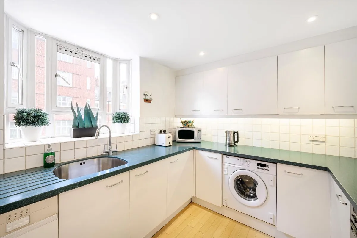 Brompton Road, London, SW3, photo 6