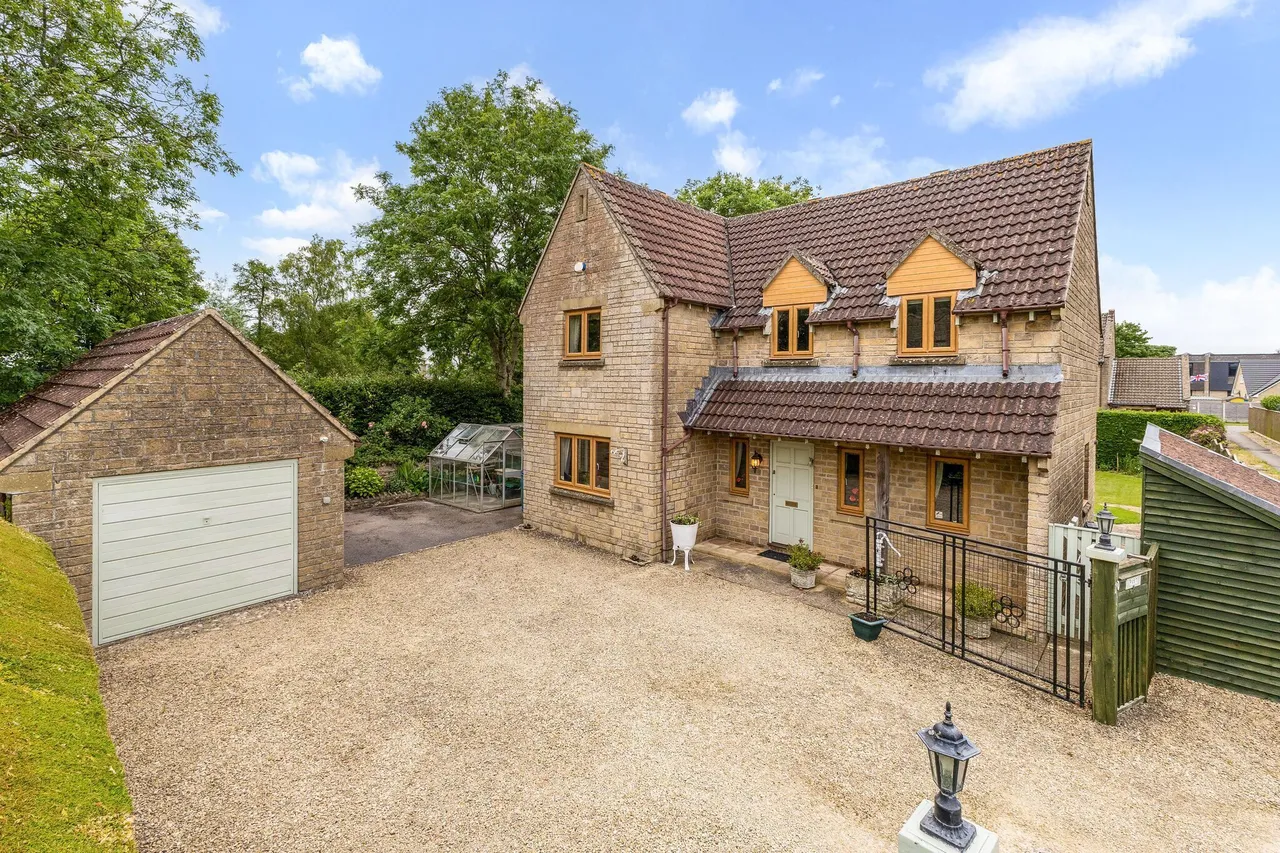 Tormarton Road, Marshfield, SN14, photo 3