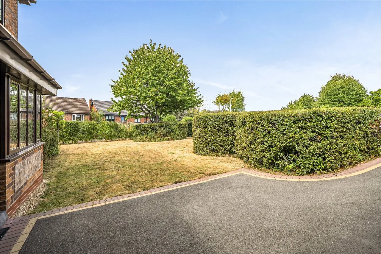 Mossdale, Wilnecote, Tamworth, Staffordshire, B77, photo 16