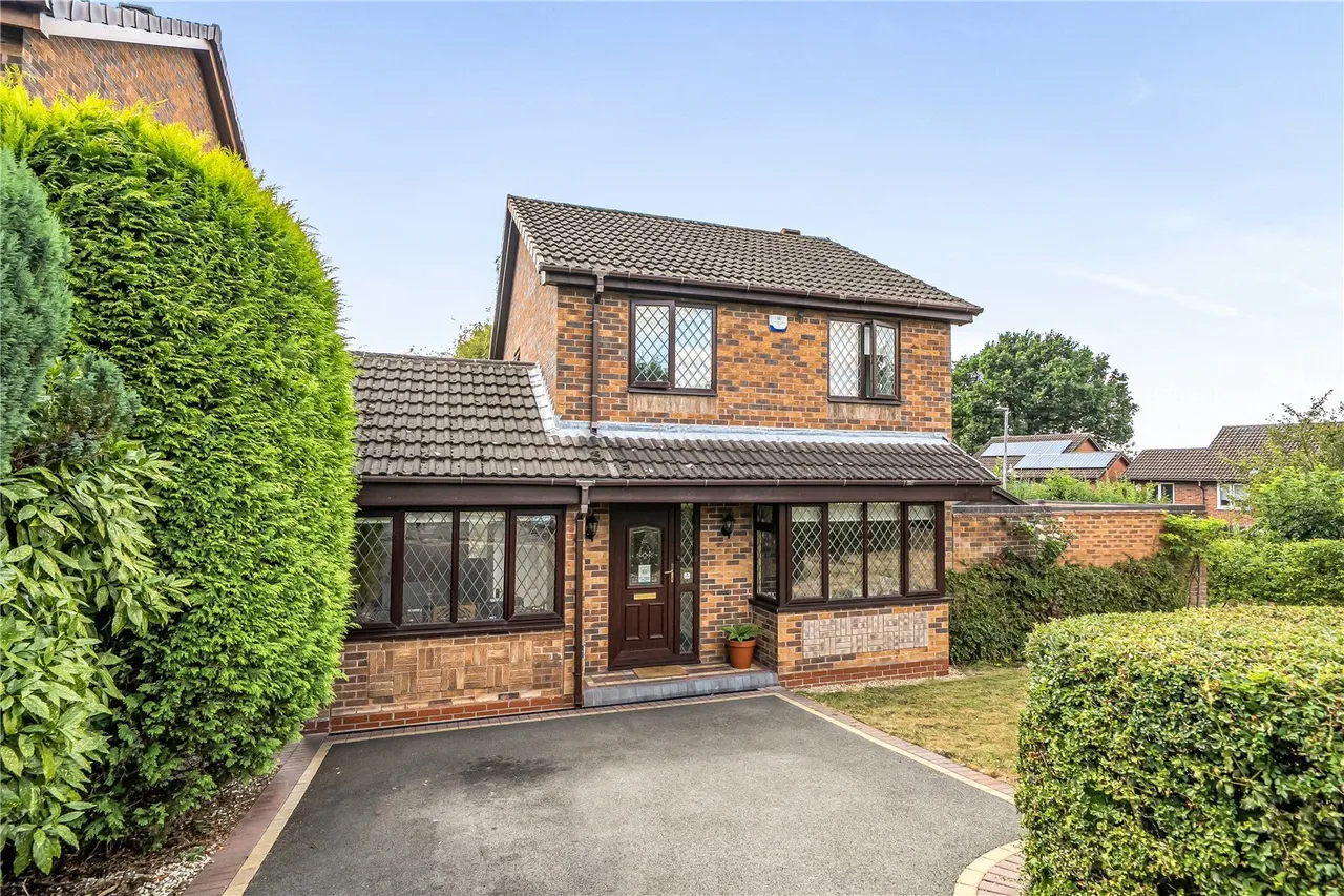3 bed house for sale — Mossdale, Wilnecote, Tamworth, Staffordshire, B77