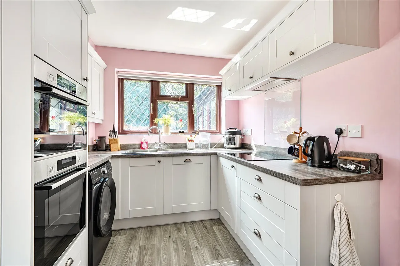 Mossdale, Wilnecote, Tamworth, Staffordshire, B77, photo 6