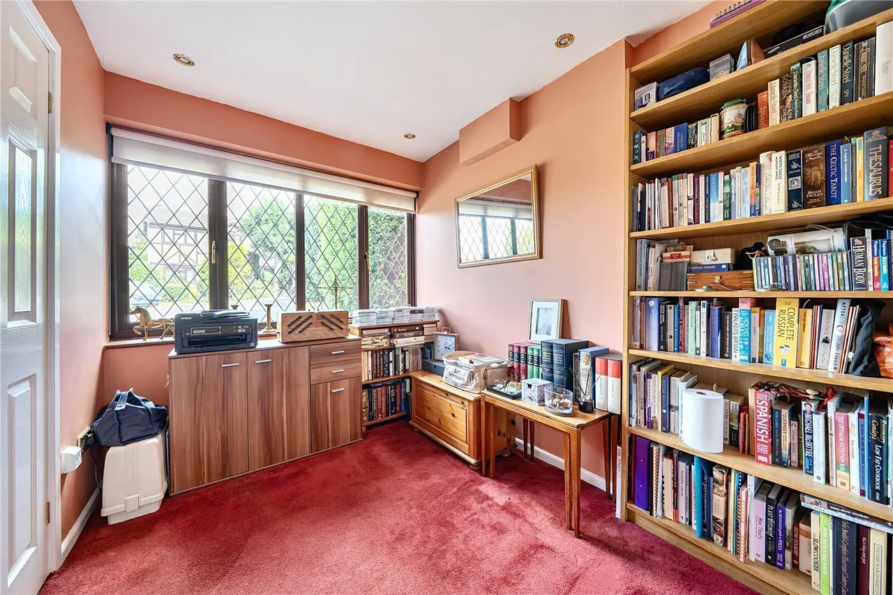 Mossdale, Wilnecote, Tamworth, Staffordshire, B77, photo 11