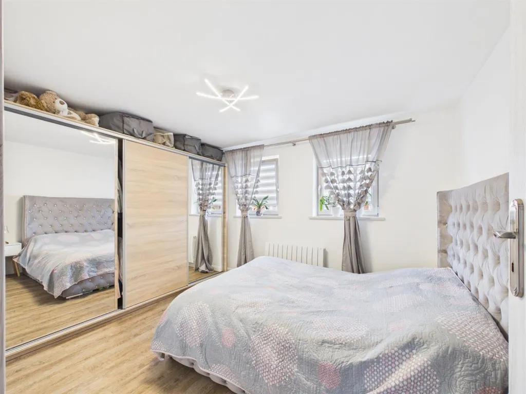 Witham Way, Walton Court, photo 9