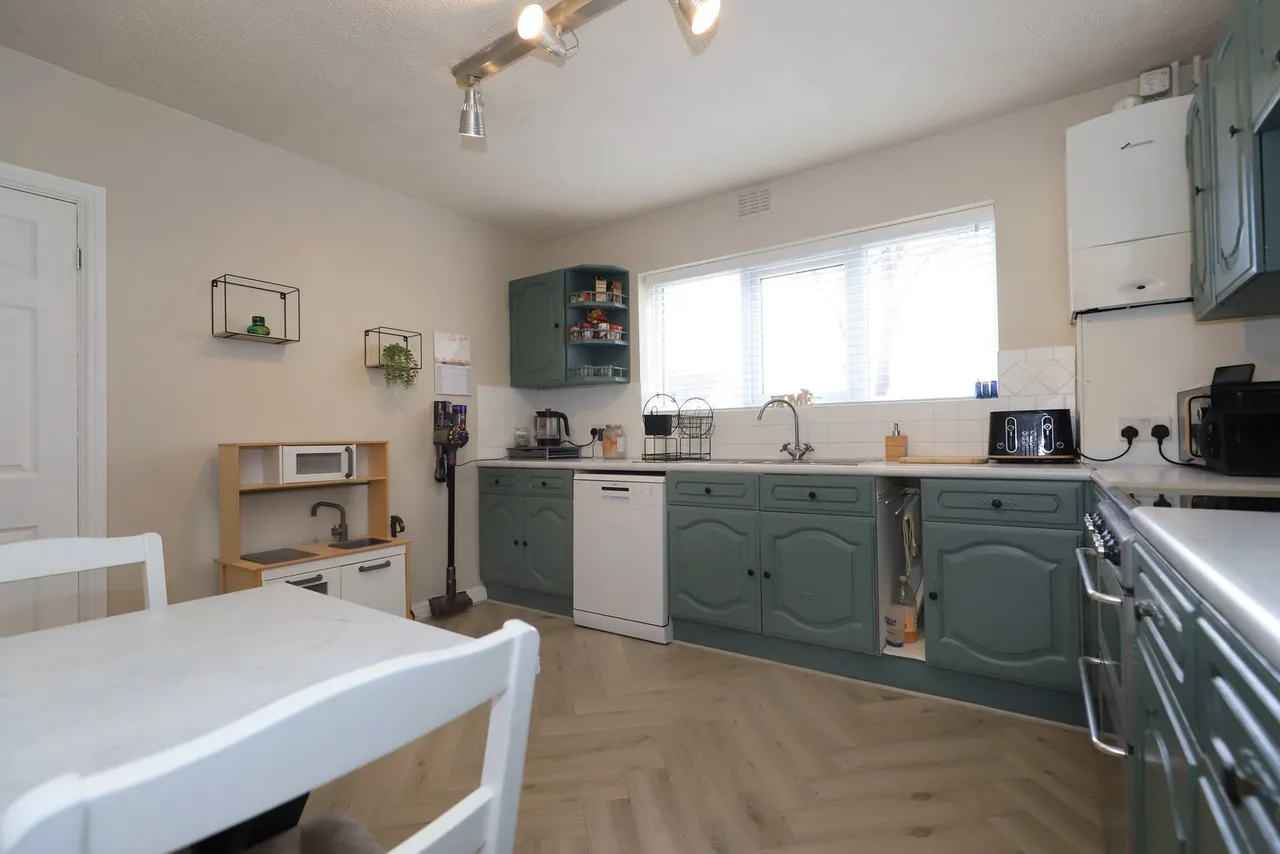 Brownshore Lane, Essington, WV11, photo 4