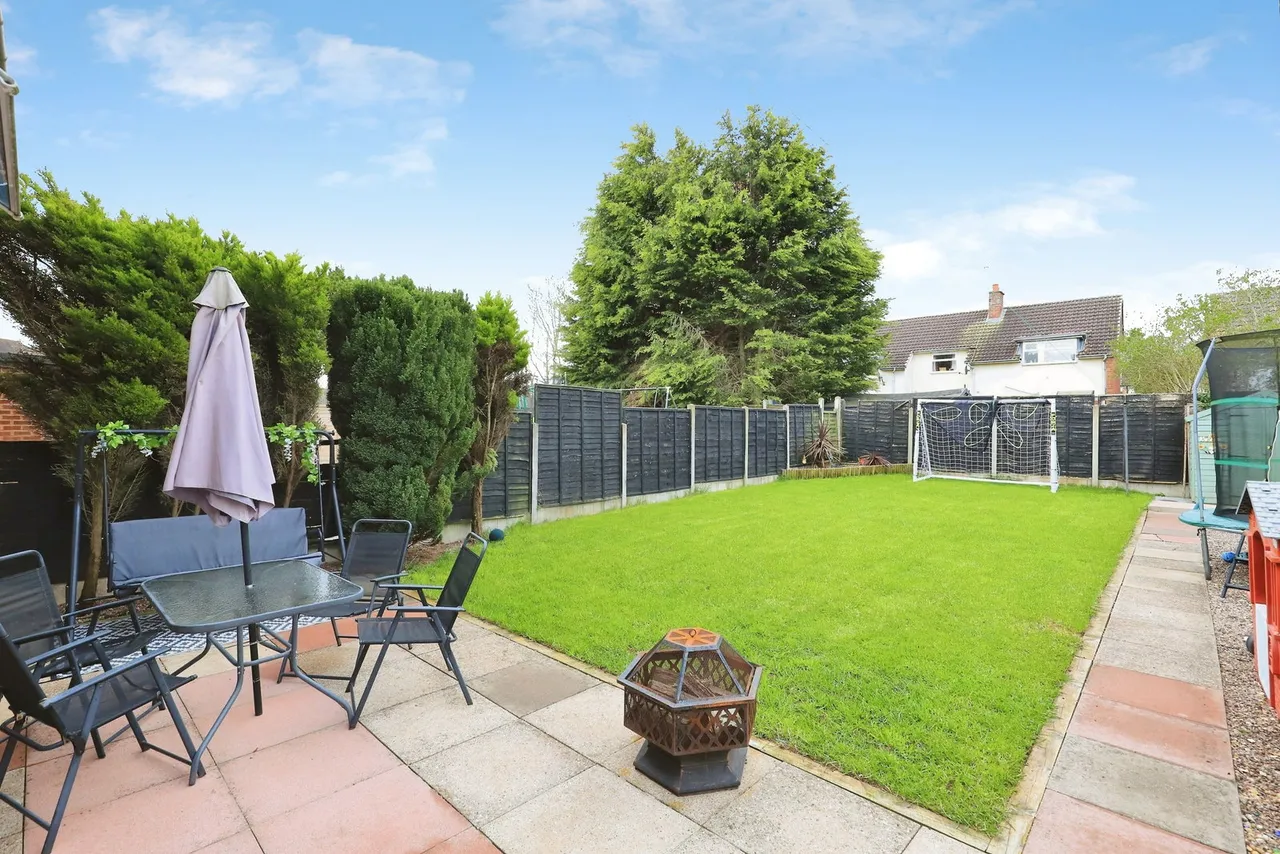 Brownshore Lane, Essington, WV11, photo 11