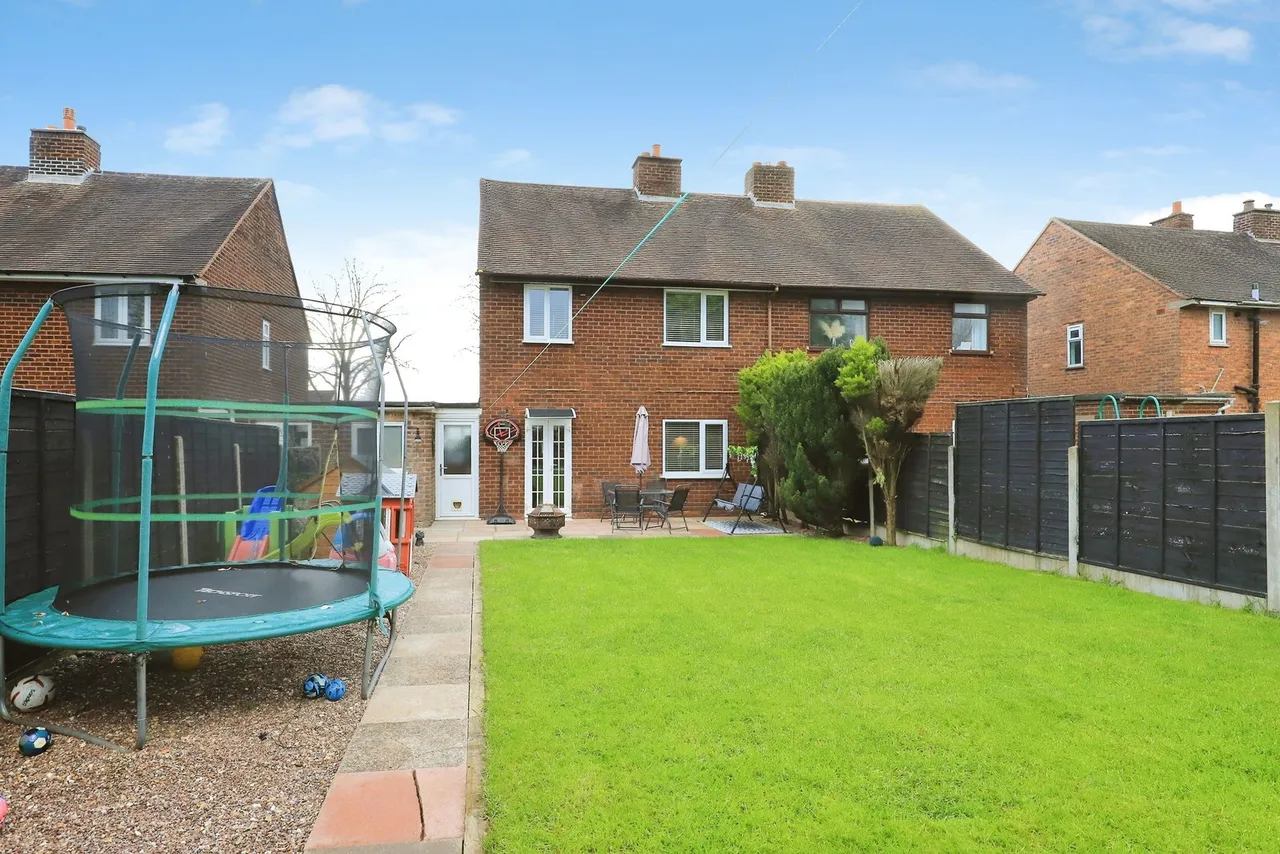 Brownshore Lane, Essington, WV11, photo 13