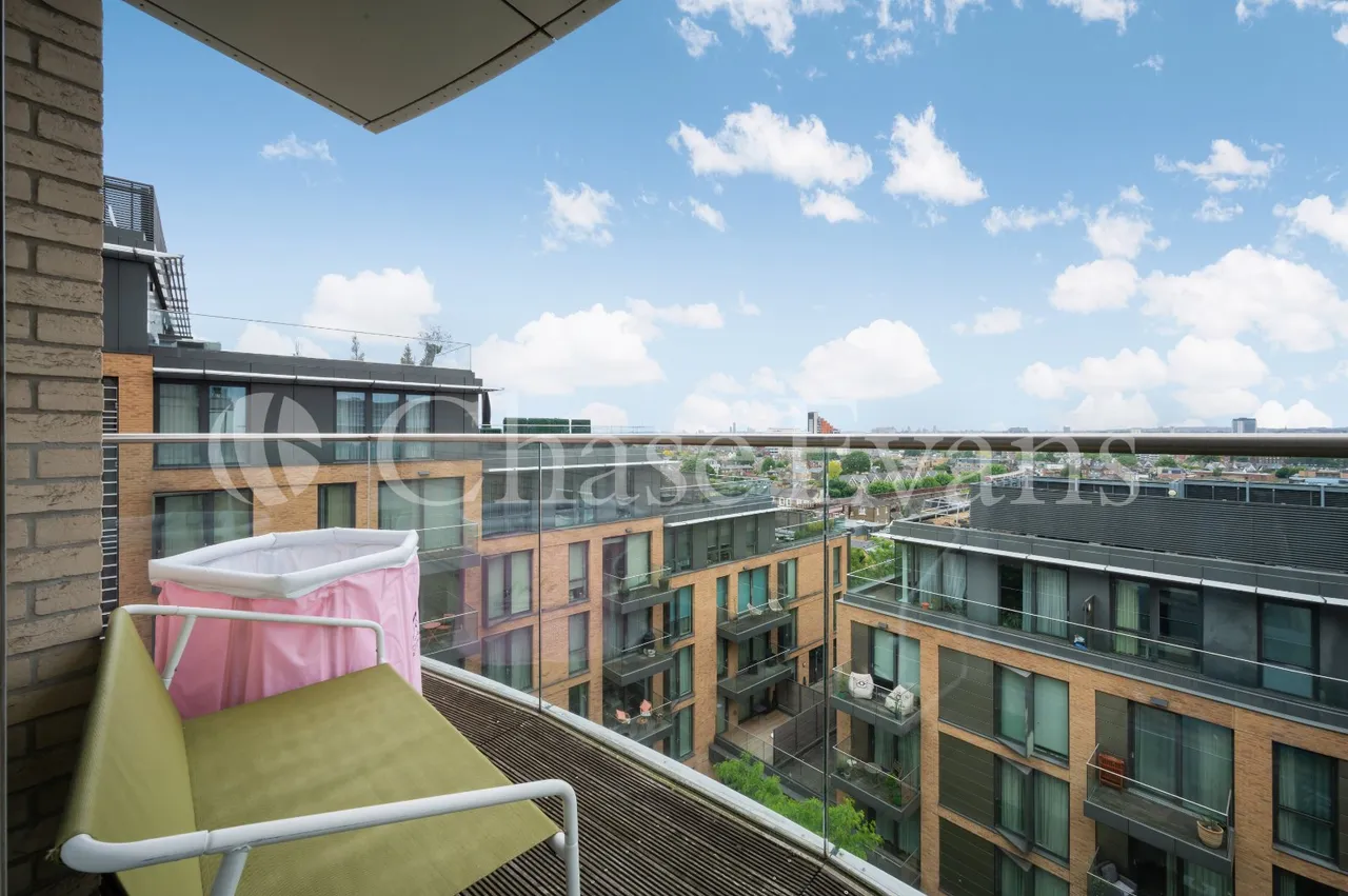 Grand Tower, 1 Plaza Gardens, London, SW15, photo 9