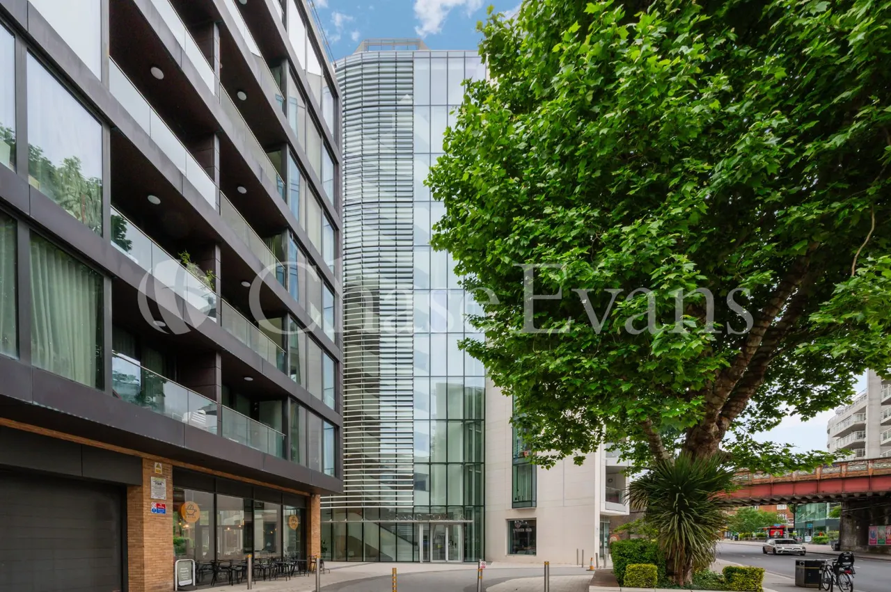 Grand Tower, 1 Plaza Gardens, London, SW15, photo 12