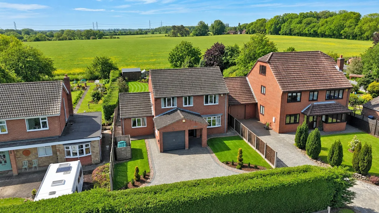 4 bed house for sale, Ma Maison College Close, Alkborough, DN15