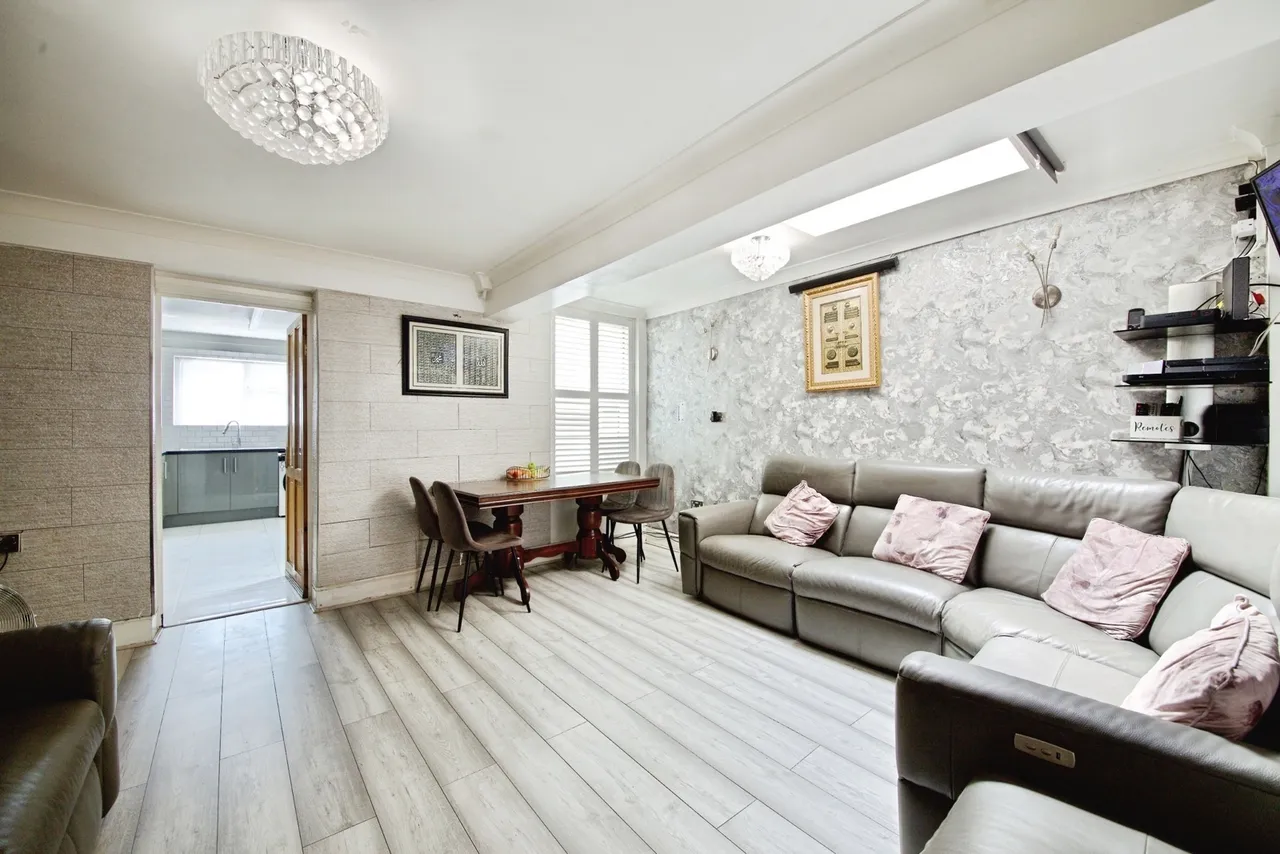 5 bed house for sale — Chestnut Avenue North, Walthamstow, E17