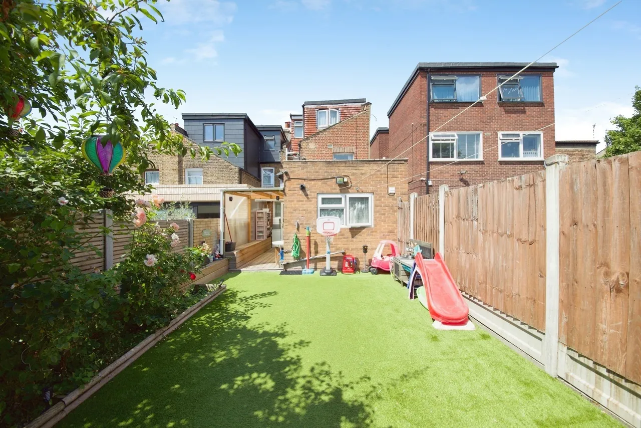 Chestnut Avenue North, Walthamstow, E17, photo 18