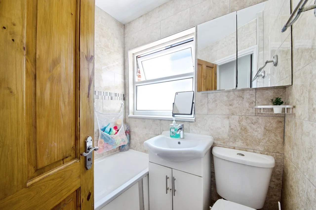 Chestnut Avenue North, Walthamstow, E17, photo 12