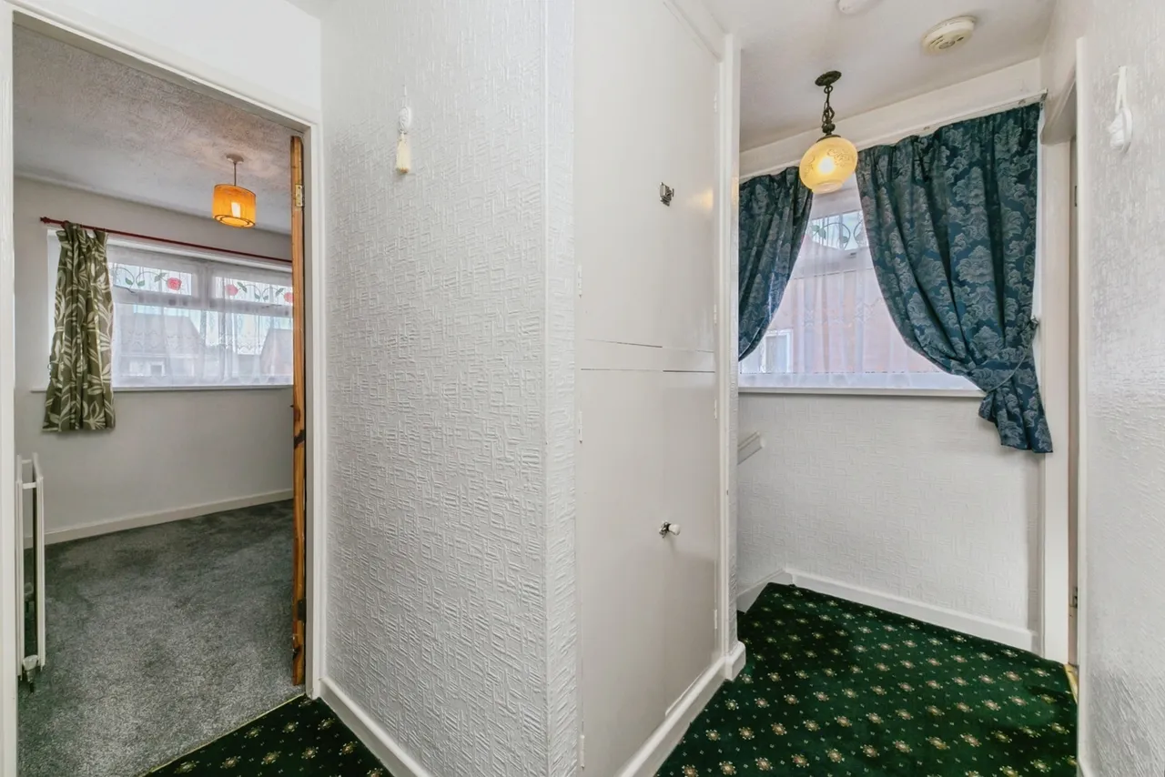 Oak Tree Close, Crewe, CW1, photo 18