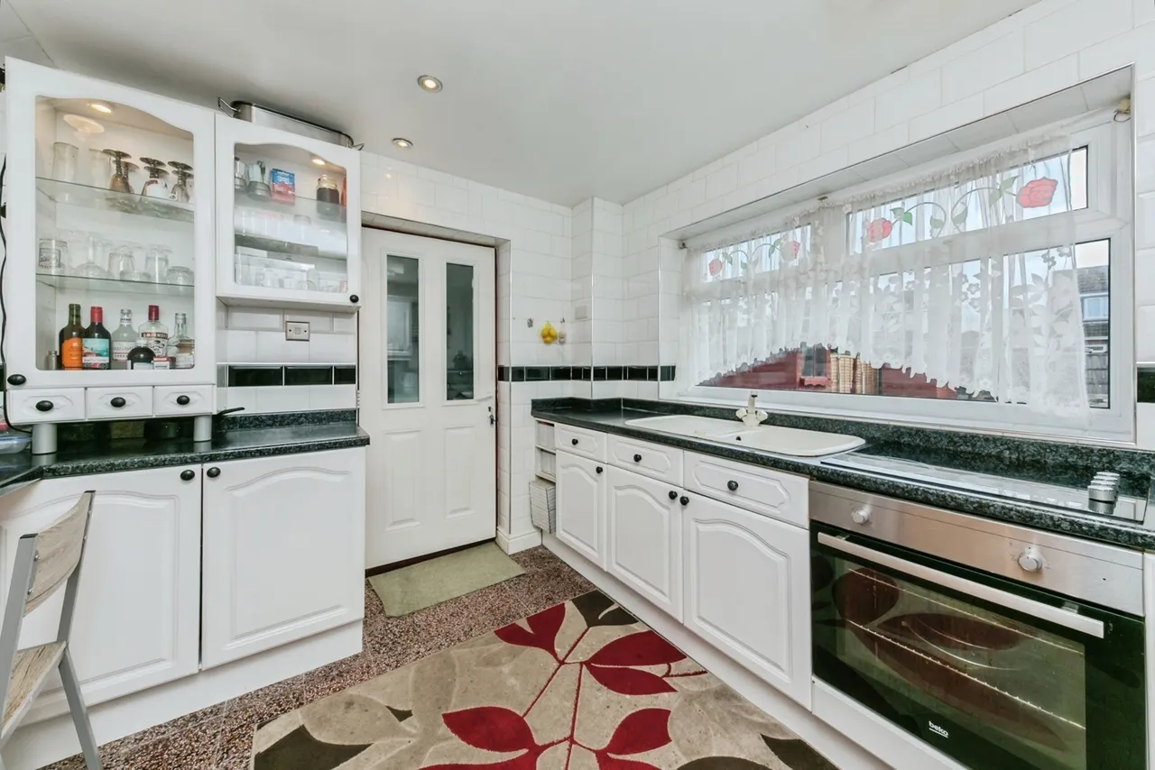 Oak Tree Close, Crewe, CW1, photo 11