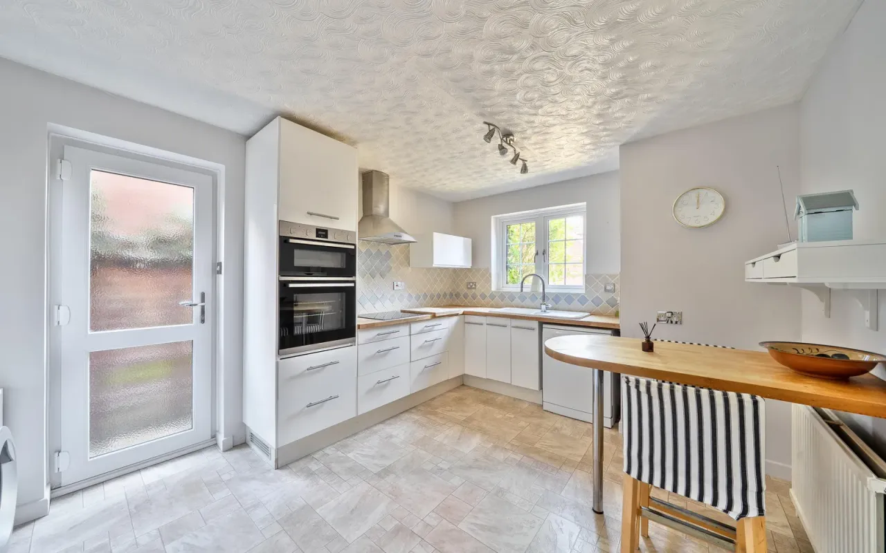 Glenrose Avenue, Ravensden, Bedford, photo 2
