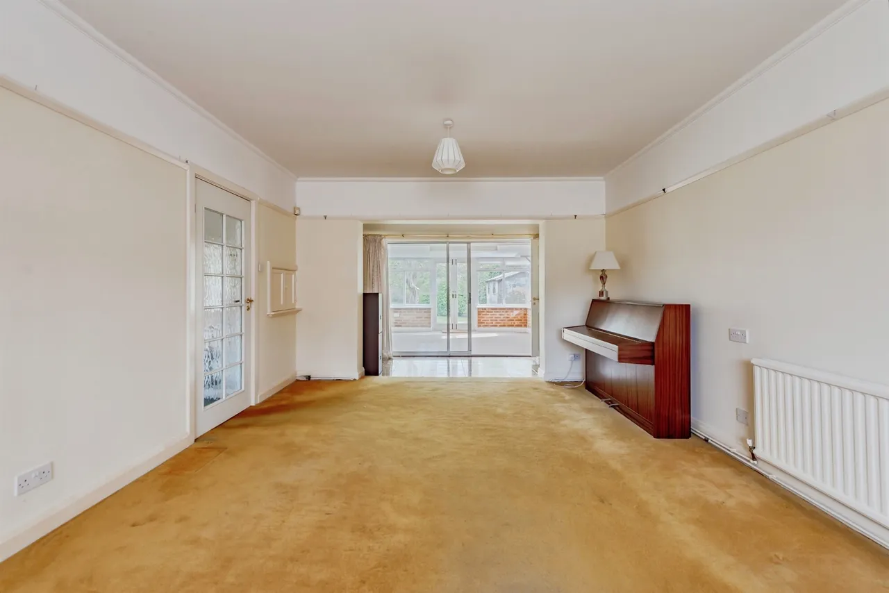 Fairfield Avenue, Horley, RH6, photo 3