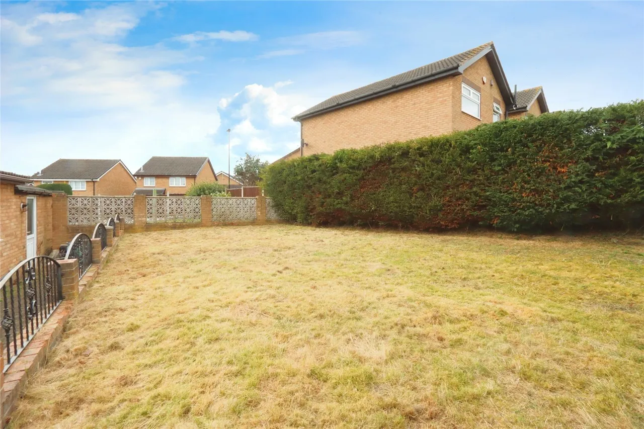 Cleeve Hill Gardens, Waterthorpe, Sheffield, South Yorkshire, S20, photo 15