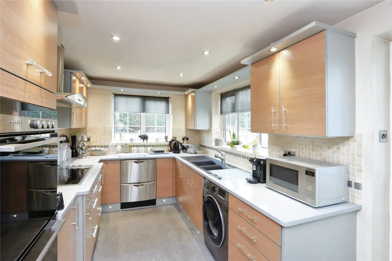 Cleeve Hill Gardens, Waterthorpe, Sheffield, South Yorkshire, S20, photo 6