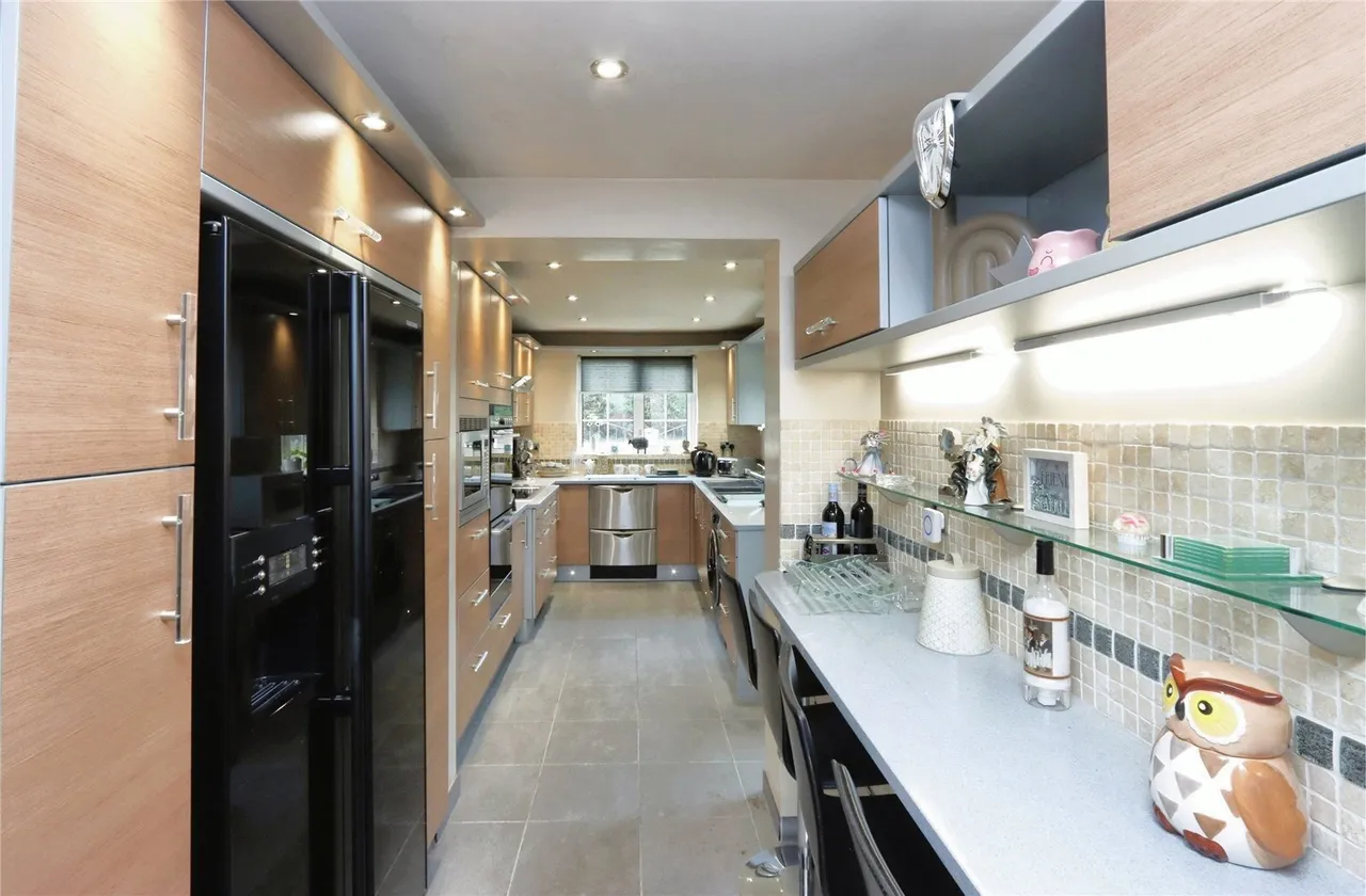 Cleeve Hill Gardens, Waterthorpe, Sheffield, South Yorkshire, S20, photo 2