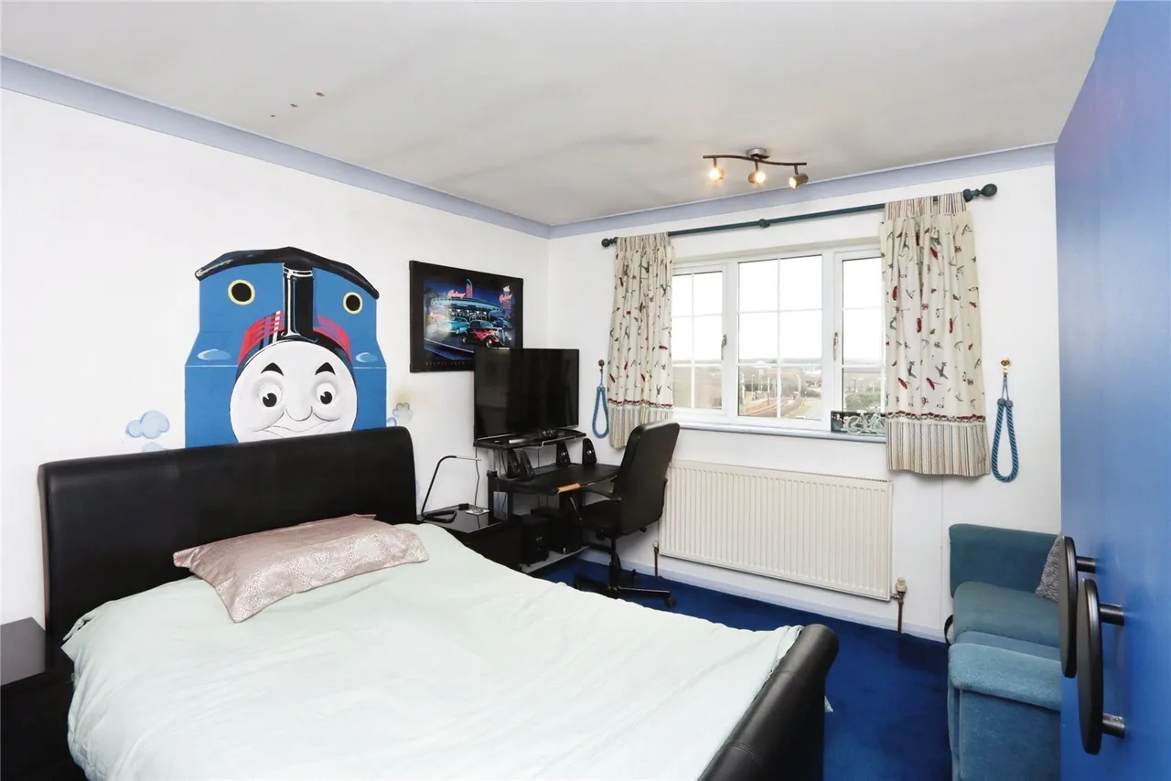 Cleeve Hill Gardens, Waterthorpe, Sheffield, South Yorkshire, S20, photo 13
