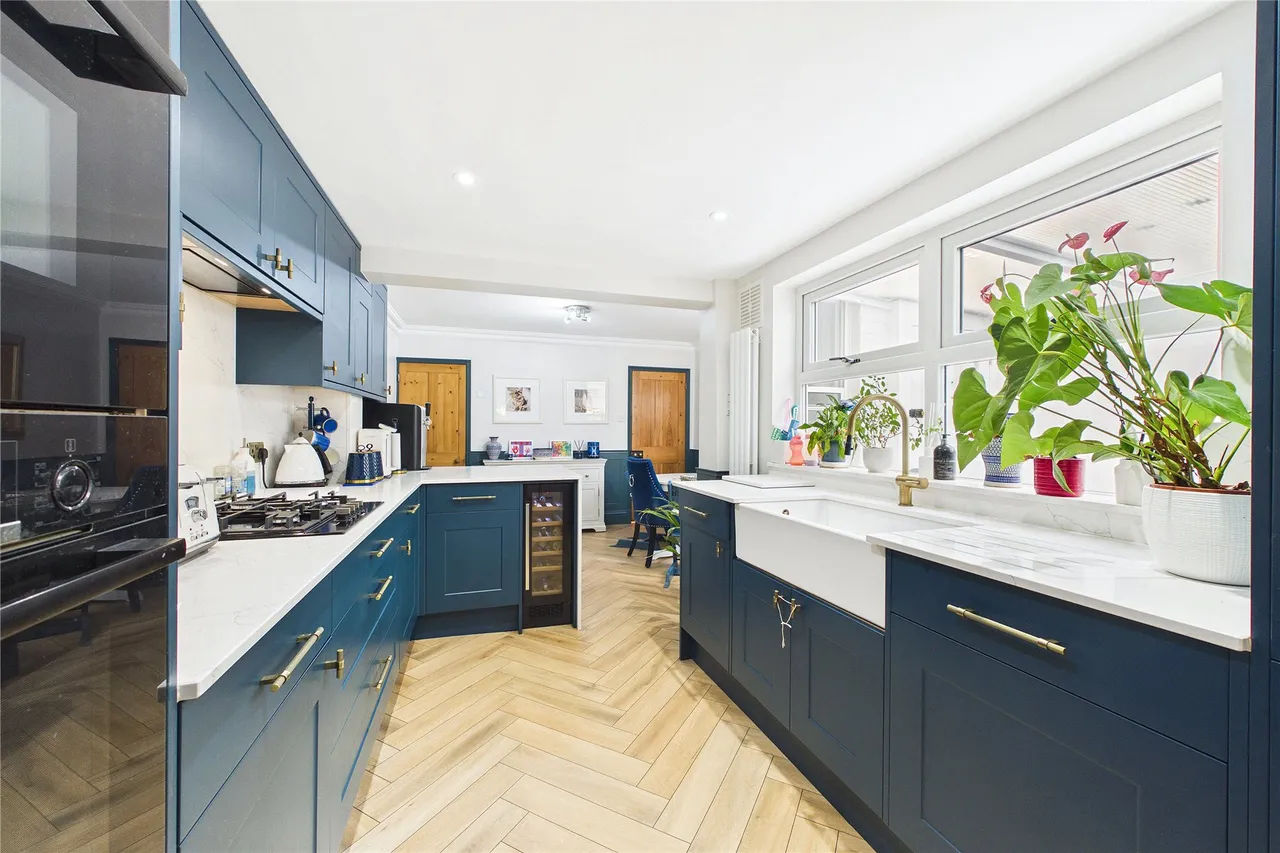 Windsor Road, Chobham, GU24, photo 6