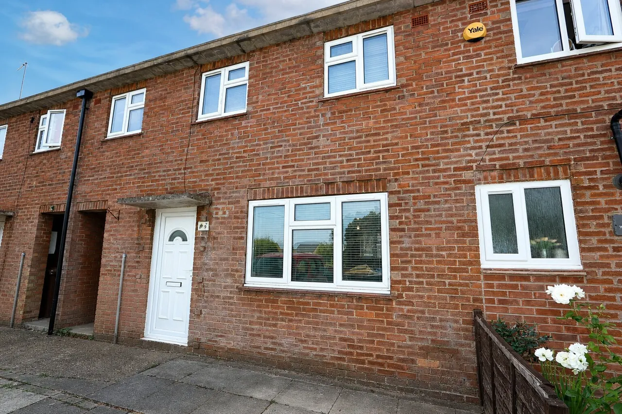 3 bed house for sale — Woodlands Road, Weldon, NN17