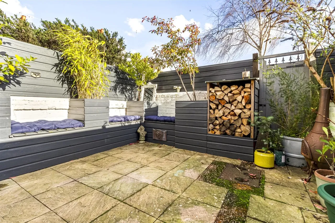 South Farm Road, Worthing, photo 8