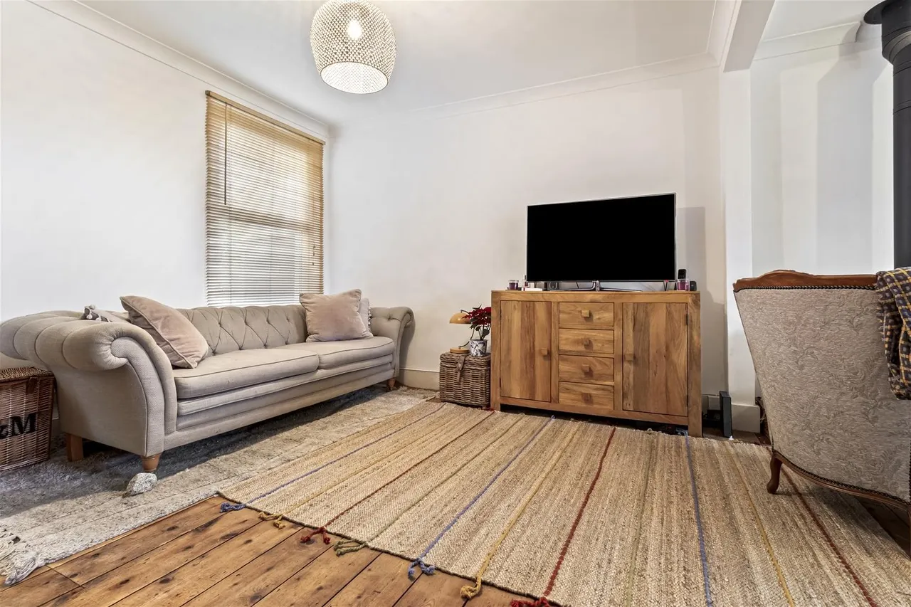 South Farm Road, Worthing, photo 3