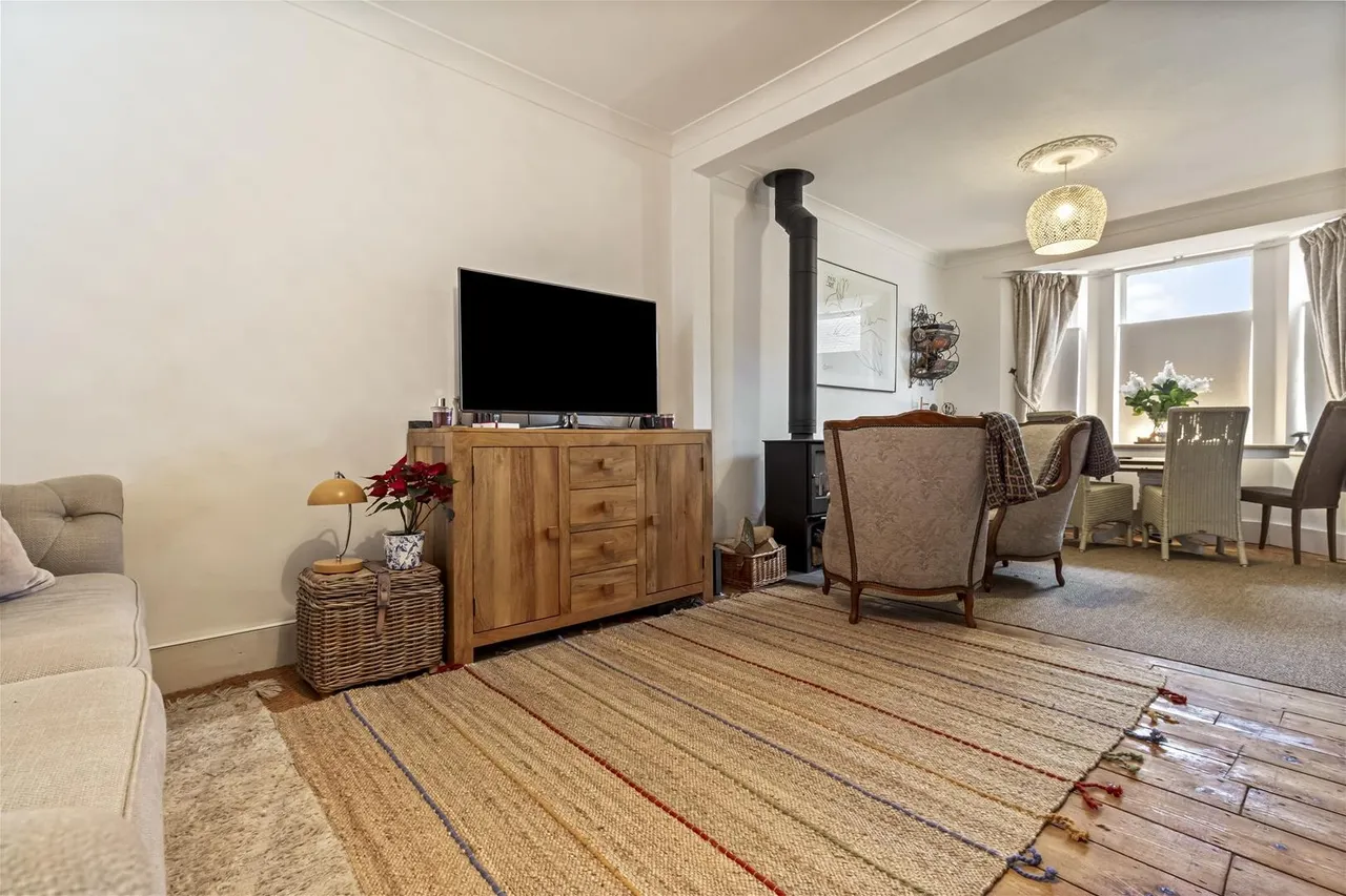 South Farm Road, Worthing, photo 2