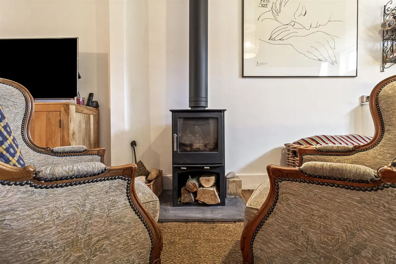 South Farm Road, Worthing, photo 6