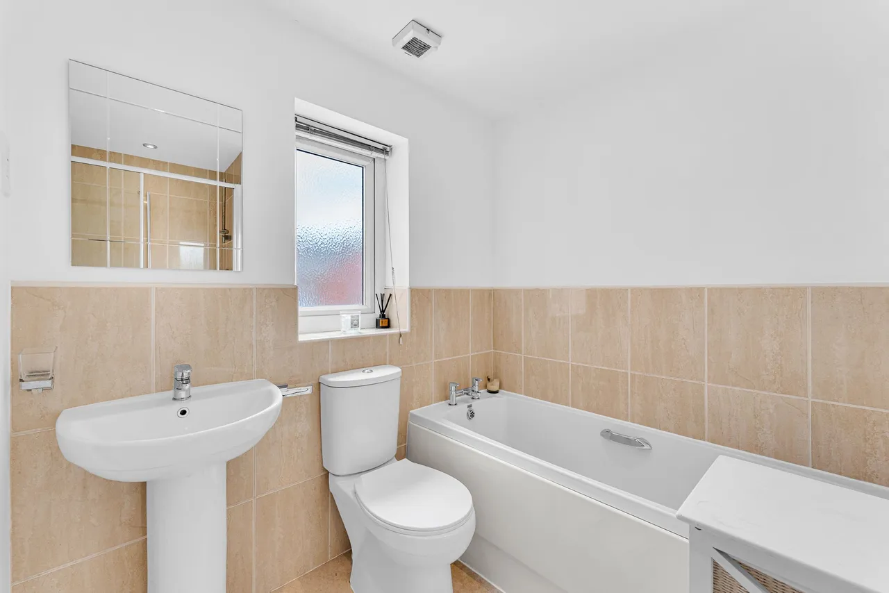 Doughton Green, Widnes, Widnes, WA8 9AX, photo 31