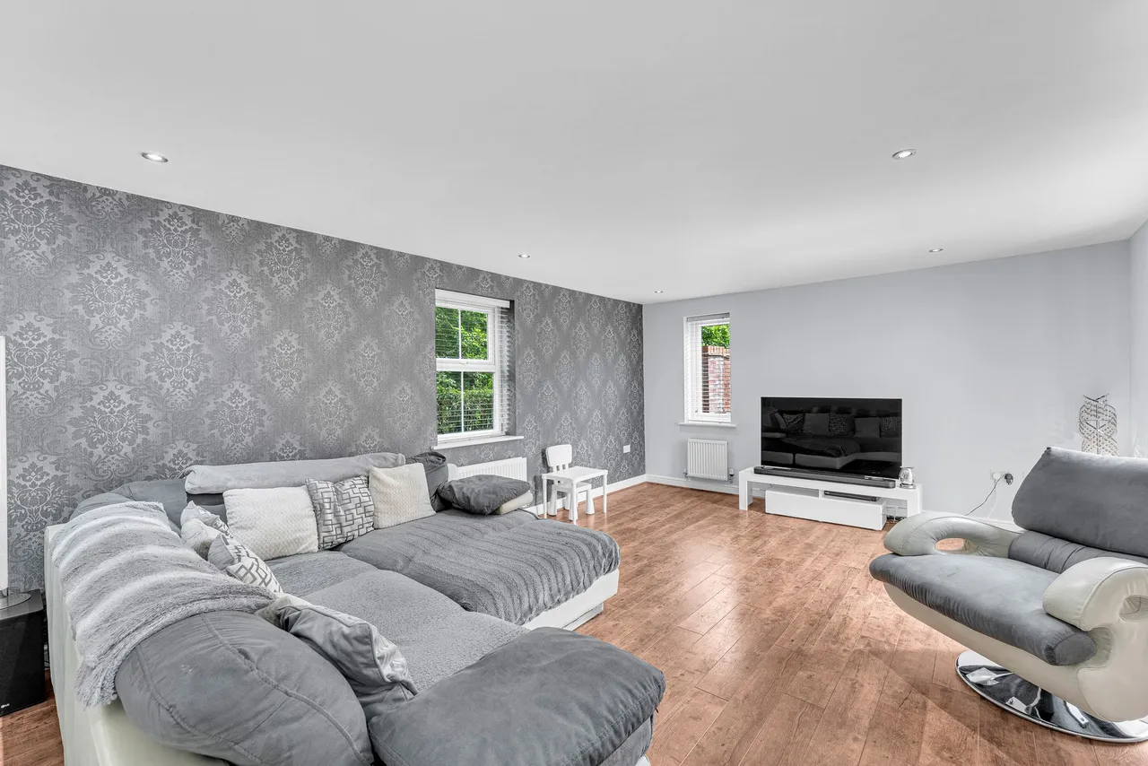 Doughton Green, Widnes, Widnes, WA8 9AX, photo 7