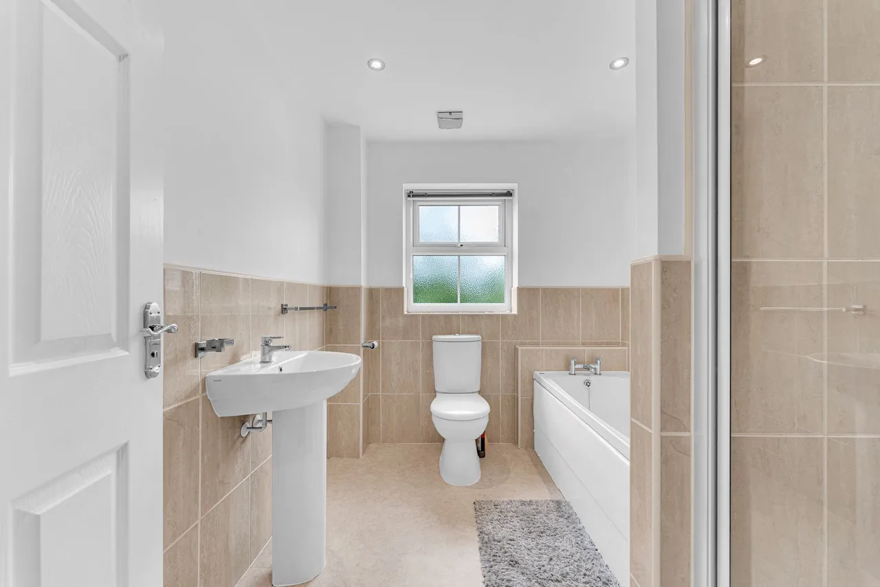 Doughton Green, Widnes, Widnes, WA8 9AX, photo 29
