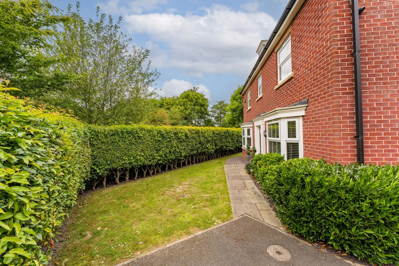 Doughton Green, Widnes, Widnes, WA8 9AX, photo 18