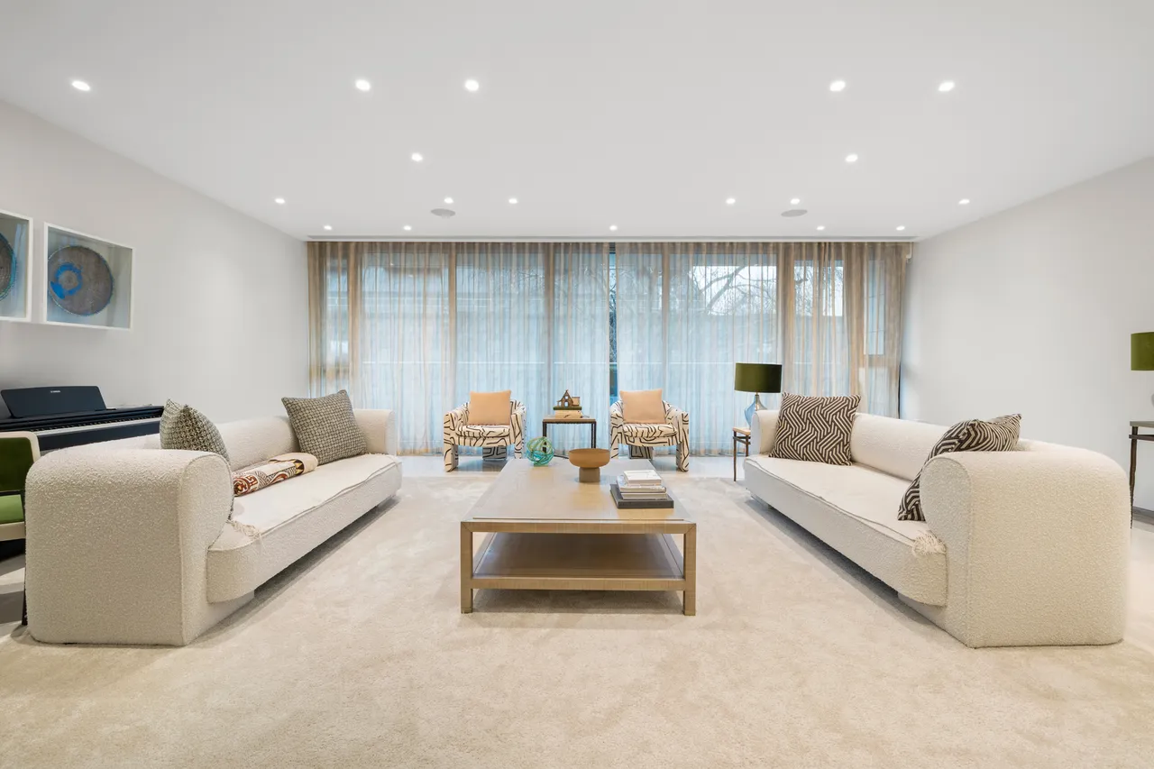 The Knightsbridge Apartments, Knightsbridge, SW7, photo 2
