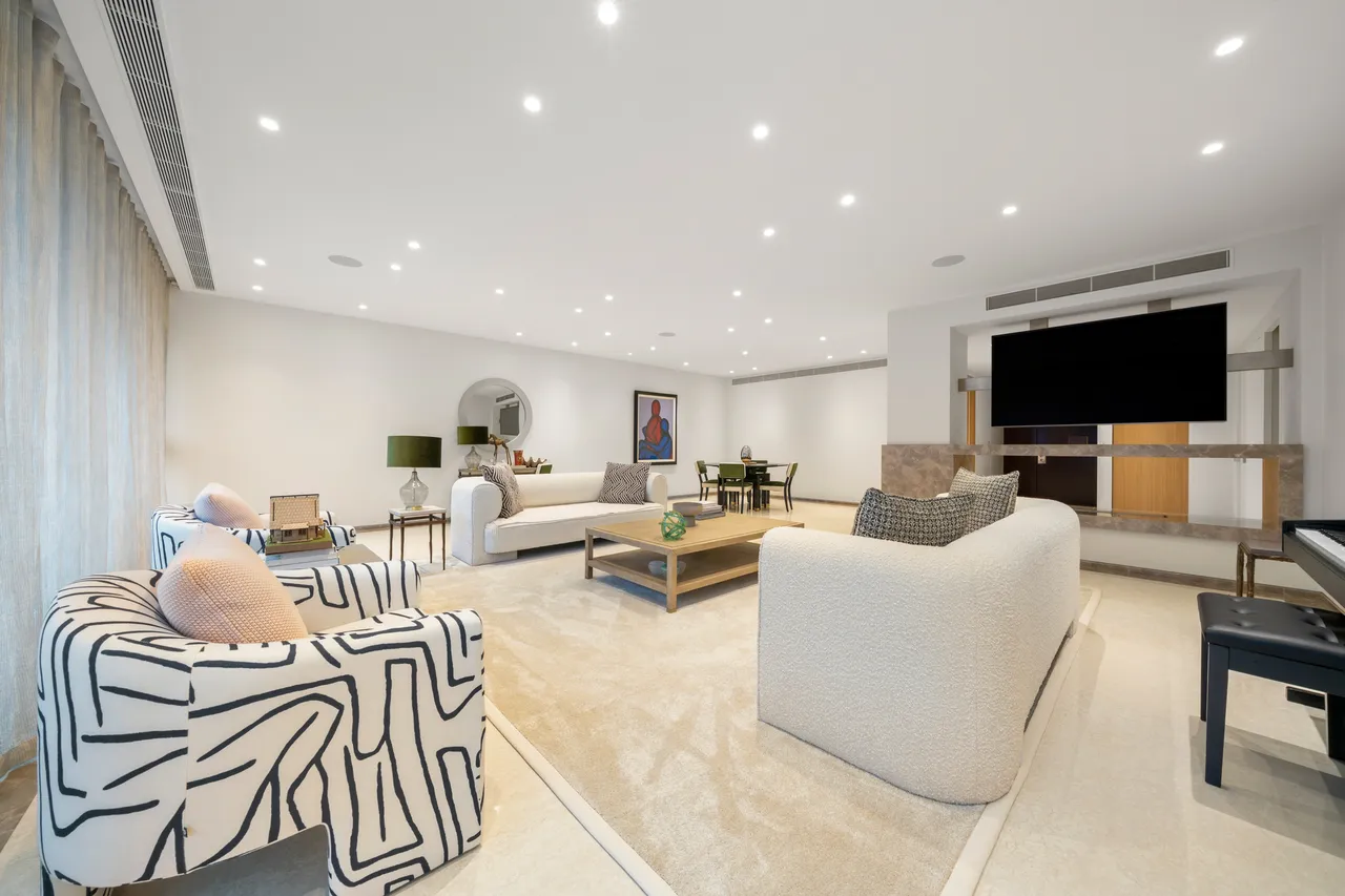 4 bed flat to rent, The Knightsbridge Apartments, Knightsbridge, SW7