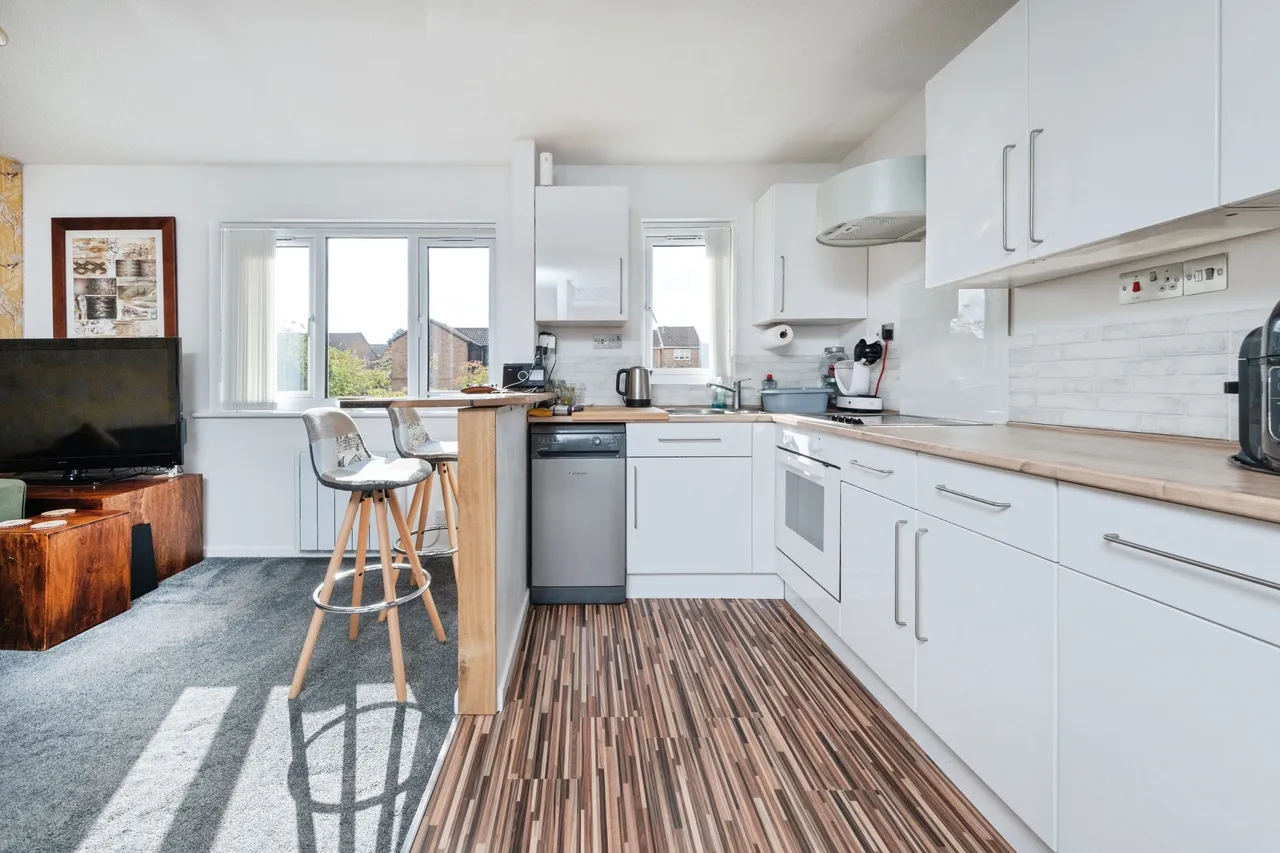 1 bed flat for sale — Haldene, Two Mile Ash, Milton Keynes