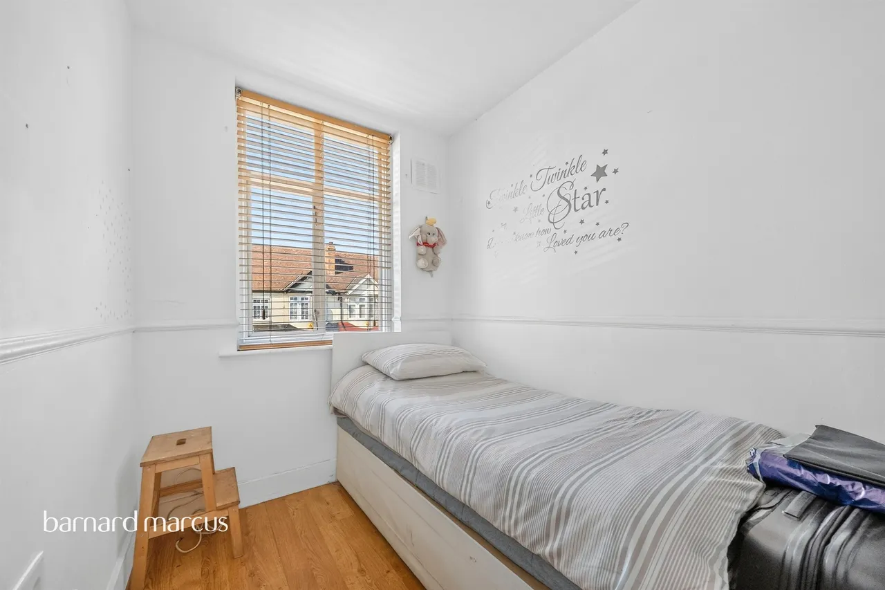 Limpsfield Avenue, Thornton Heath, photo 12