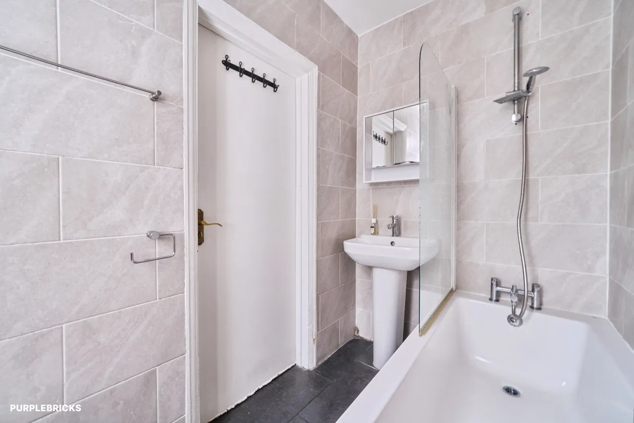 Duke Road, Ilford, IG6, photo 20