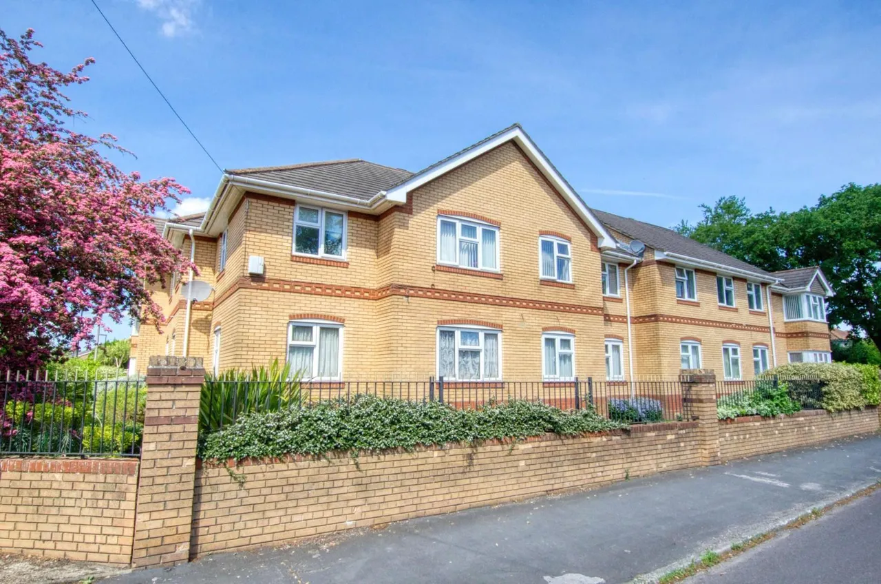 Rosemary Court, Shales Road, Bitterne Village, Southampton, SO18 6TA, photo 11