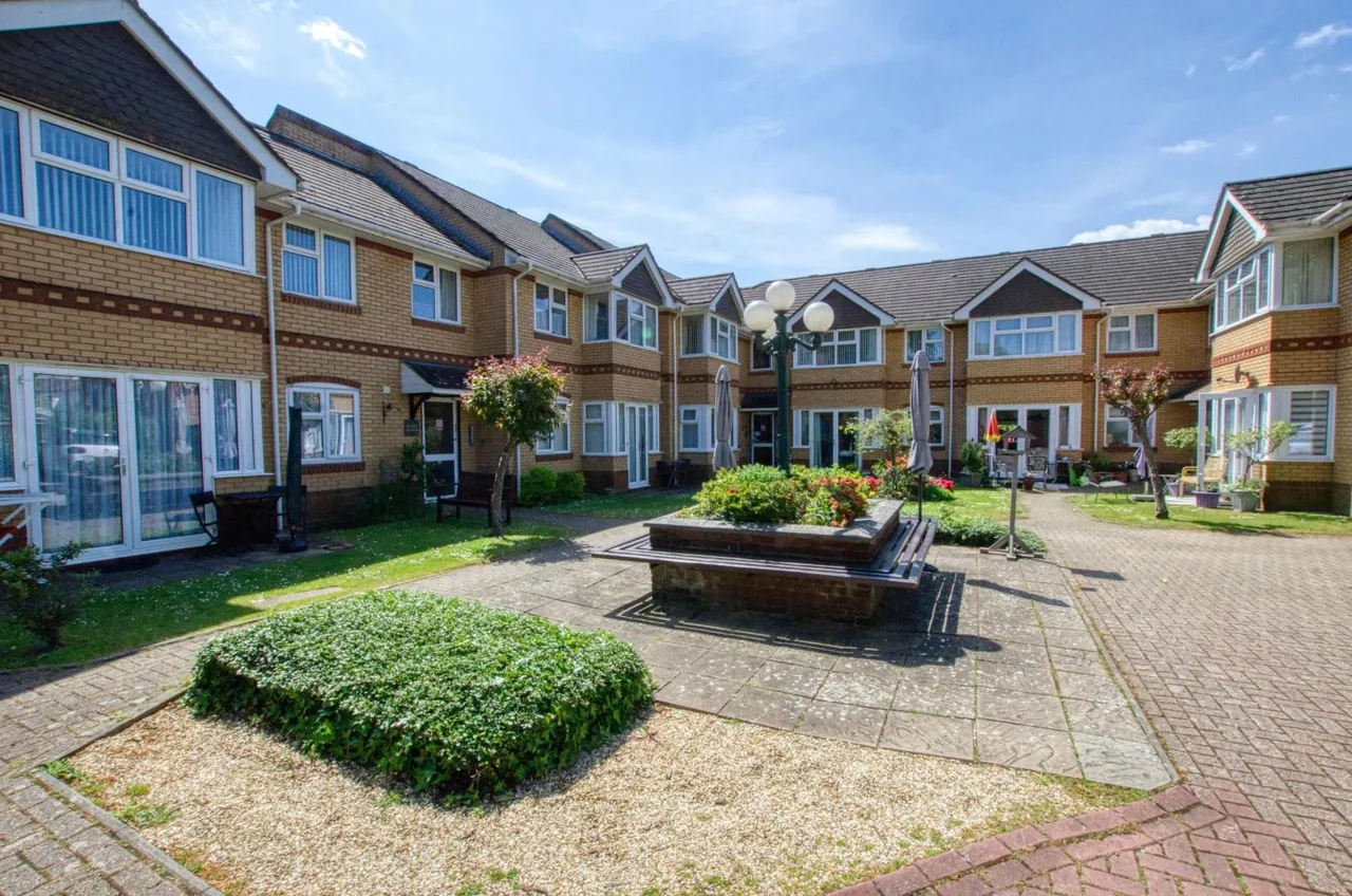 Rosemary Court, Shales Road, Bitterne Village, Southampton, SO18 6TA, photo 8