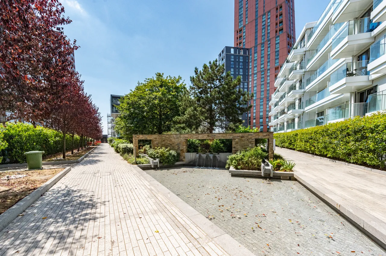Flat 64, Brent House, Nine Elms Point, 50 Wandsworth Road, London, photo 11