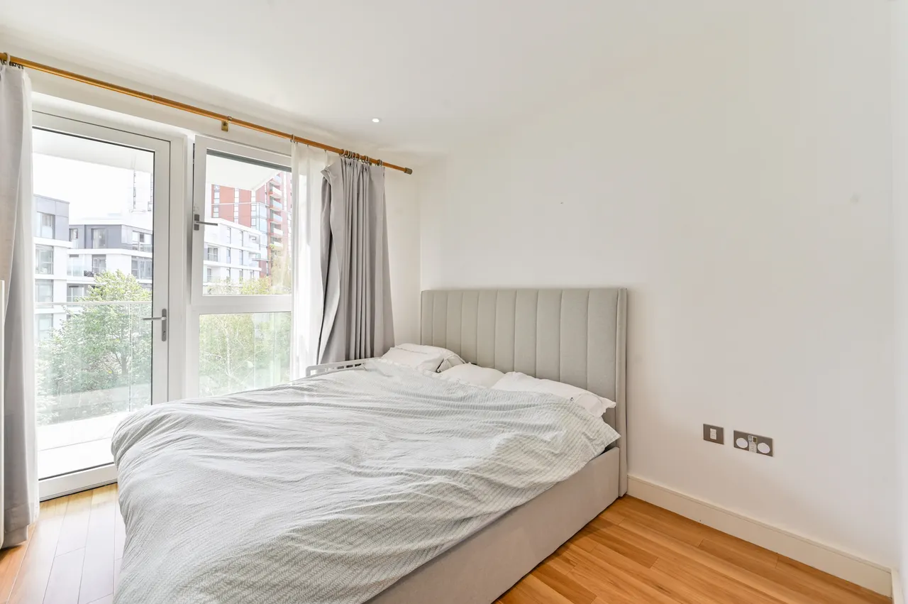 Flat 64, Brent House, Nine Elms Point, 50 Wandsworth Road, London, photo 4