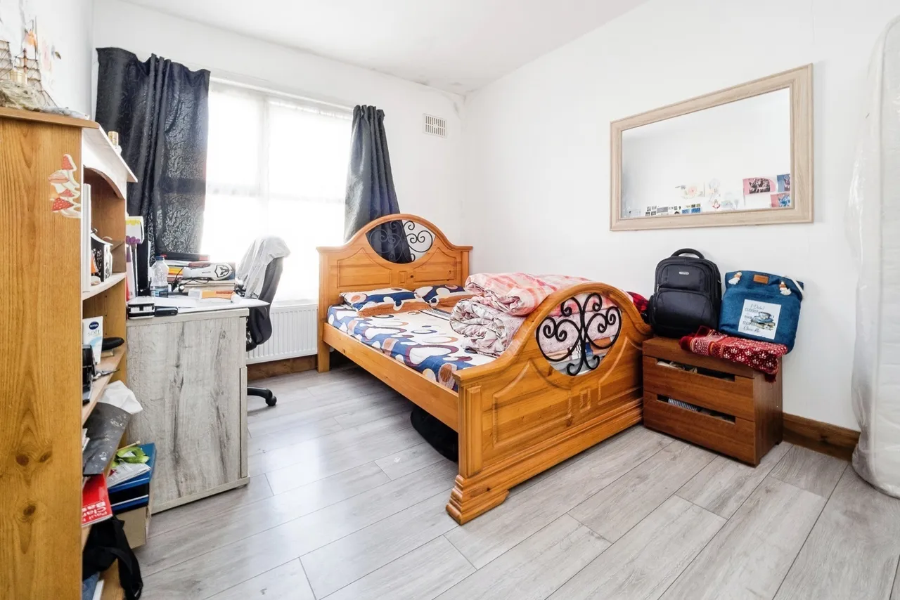 Grosvenor Road, London, E7, photo 13