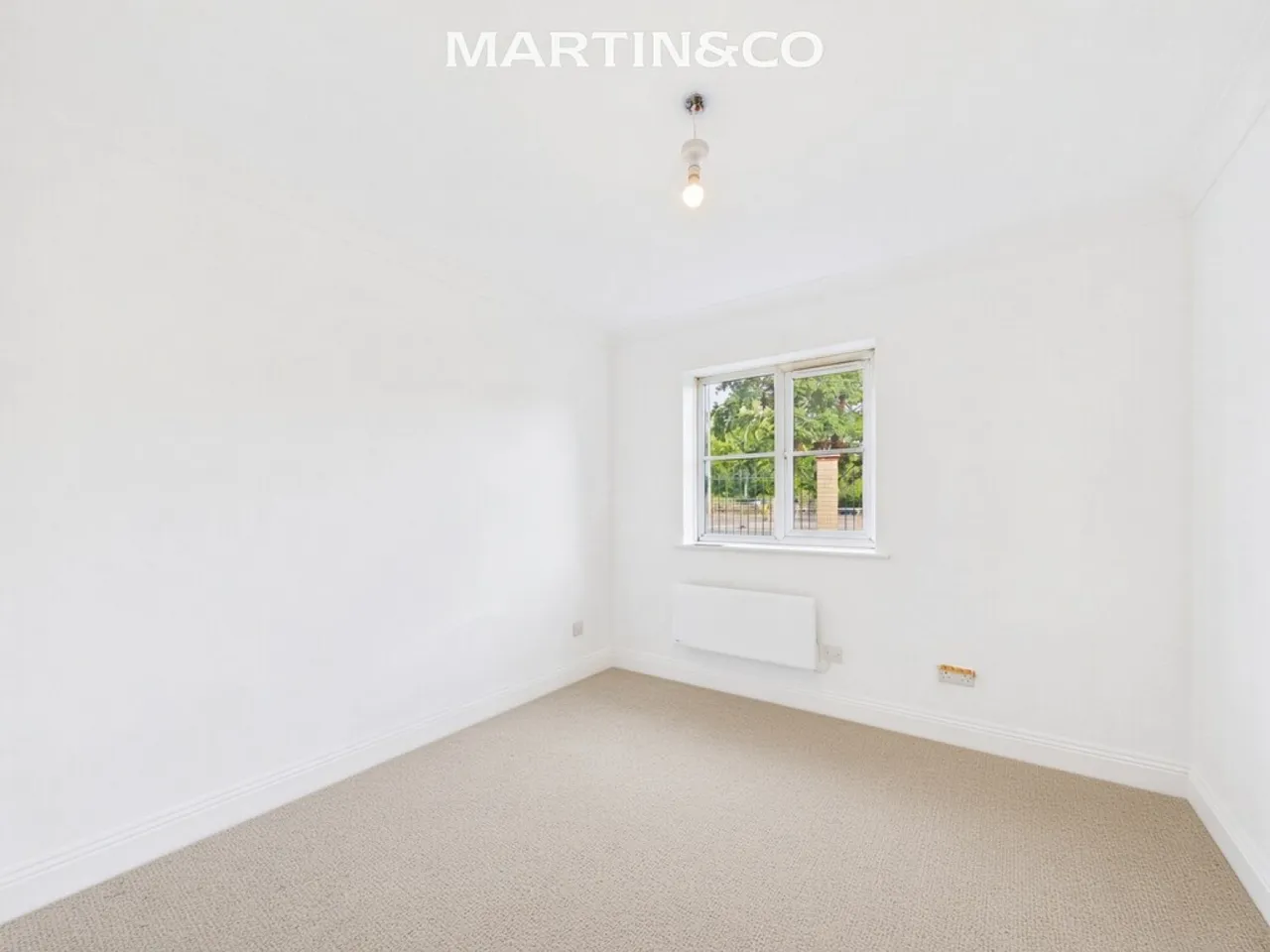Blenheim Court, Staines-upon-Thames, TW18, photo 4
