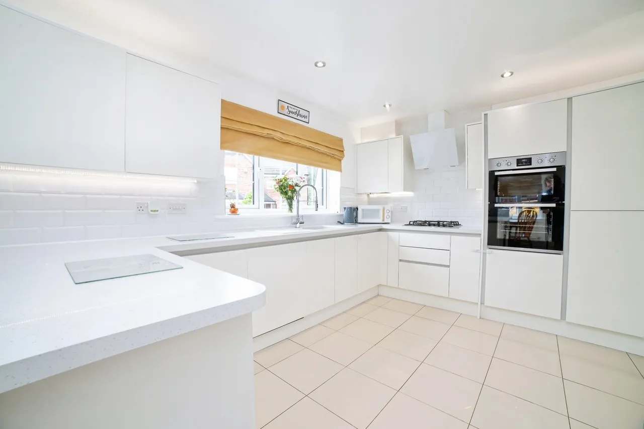 Beacon View, Newark, NG22, photo 2
