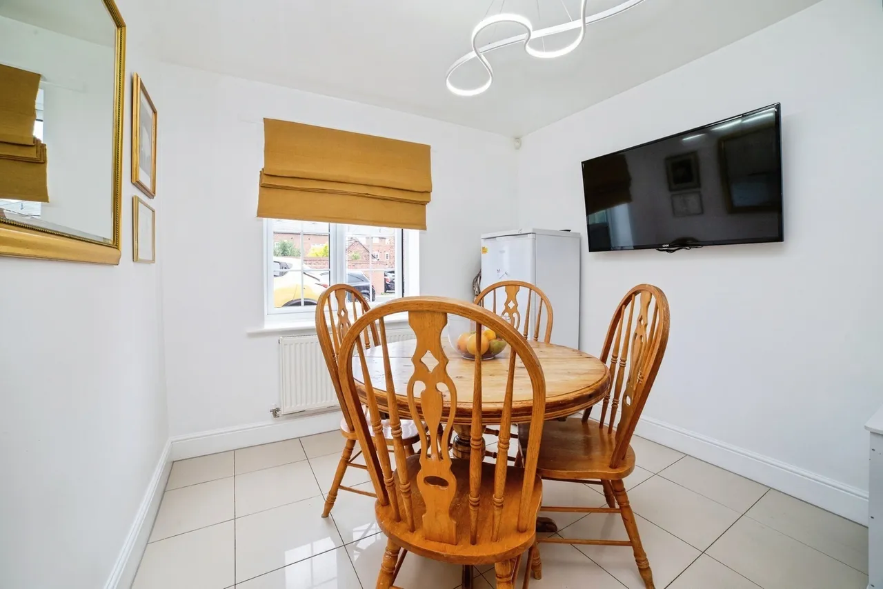 Beacon View, Newark, NG22, photo 5