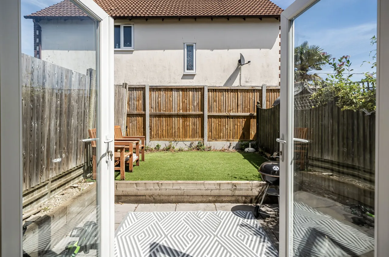 Mount Pleasant Close, Lyminge, CT18, photo 13