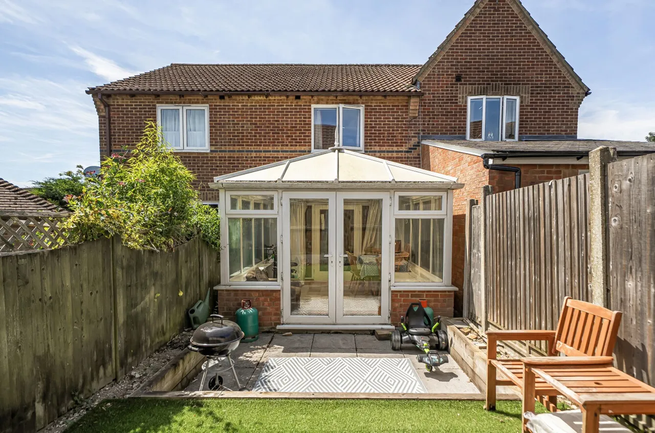 Mount Pleasant Close, Lyminge, CT18, photo 2