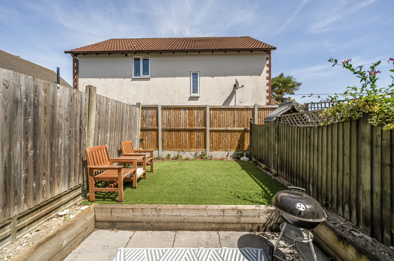 Mount Pleasant Close, Lyminge, CT18, photo 5